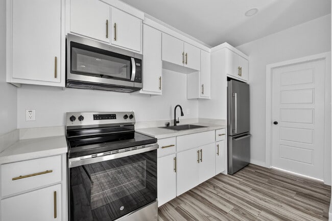 Building Photo - 1207 W Kennedy St