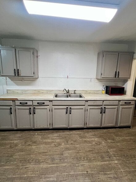 Building Photo - 500 Bailey Ave