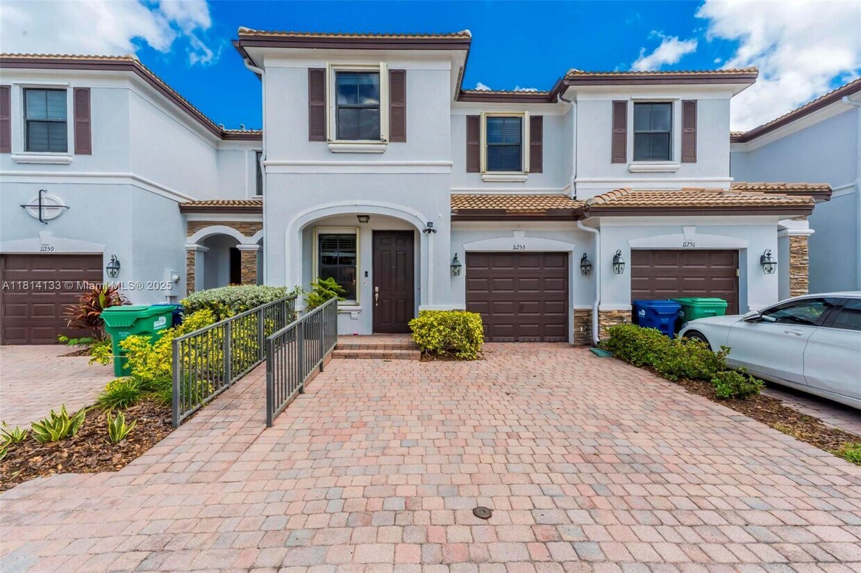 Foto principal - 11253 NW 88th Terrace