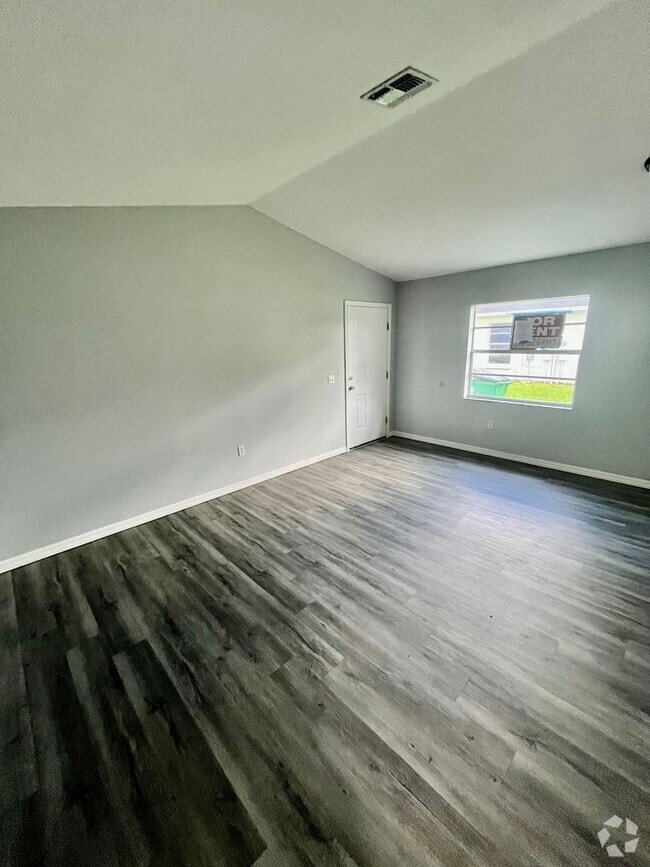 Building Photo - 38645 Rose Ln