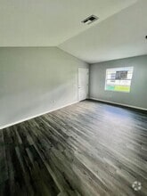 Building Photo - 38645 Rose Ln