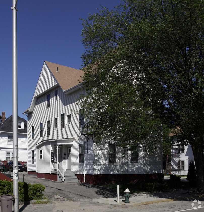 839 Elmwood Ave, Providence, RI 02907 Apartments in Providence, RI