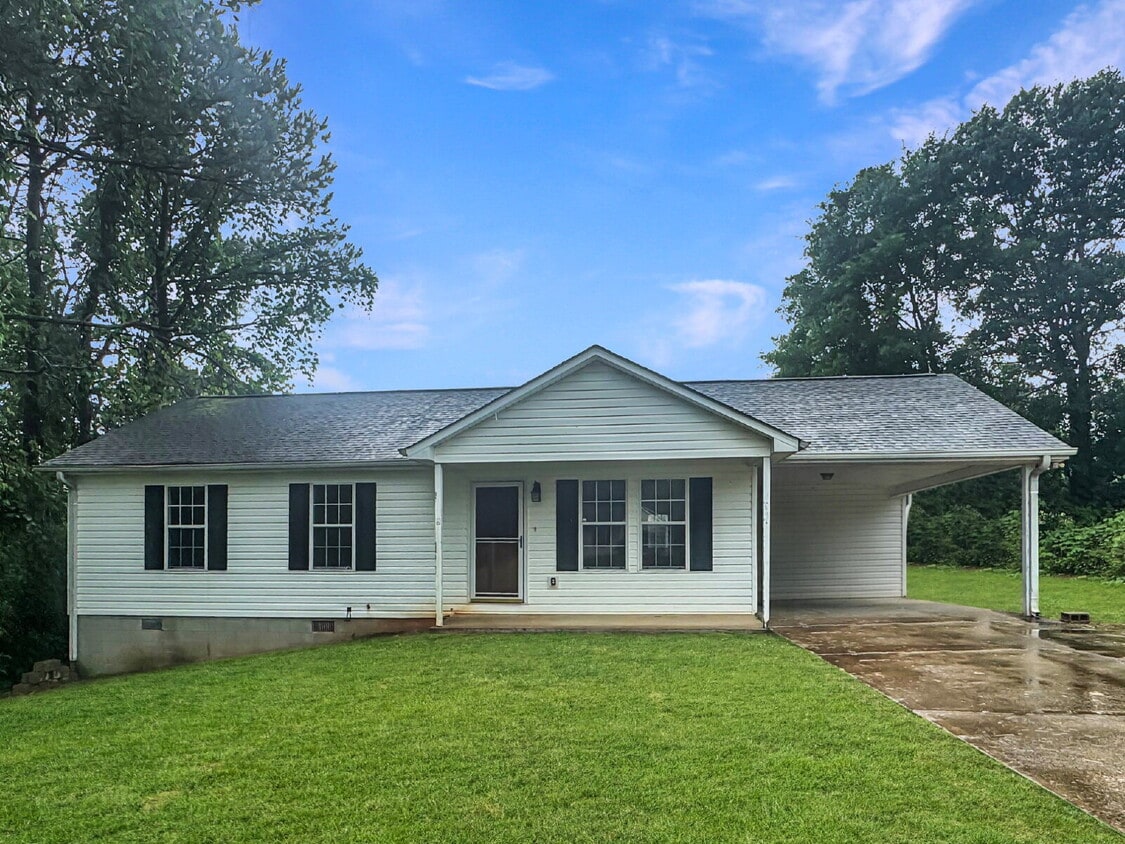 North Hall Ranch Available Immediately - North Hall Ranch Available Immediately