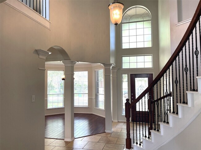 Building Photo - 6411 Virginia Fields Dr