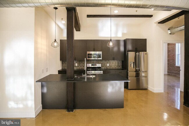 Building Photo - 1508 N Mascher St