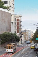 Building Photo - 875 California St