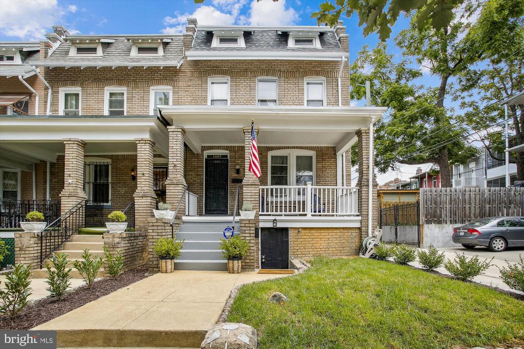 Primary Photo - 1407 Shepherd St NW