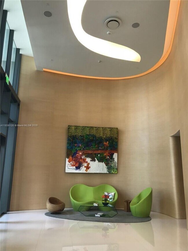 Foto del edificio - 501 NE 31st St