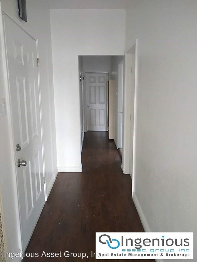 Building Photo - 3 br, 1 bath Apartment - 1607 W 49th St.