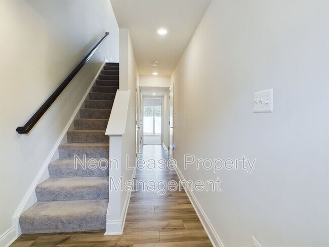 Building Photo - 35315 Wright Way