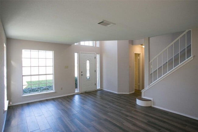 Building Photo - 7901 Taranto Dr