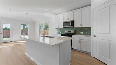 Building Photo - 510 Yellowstar Ln