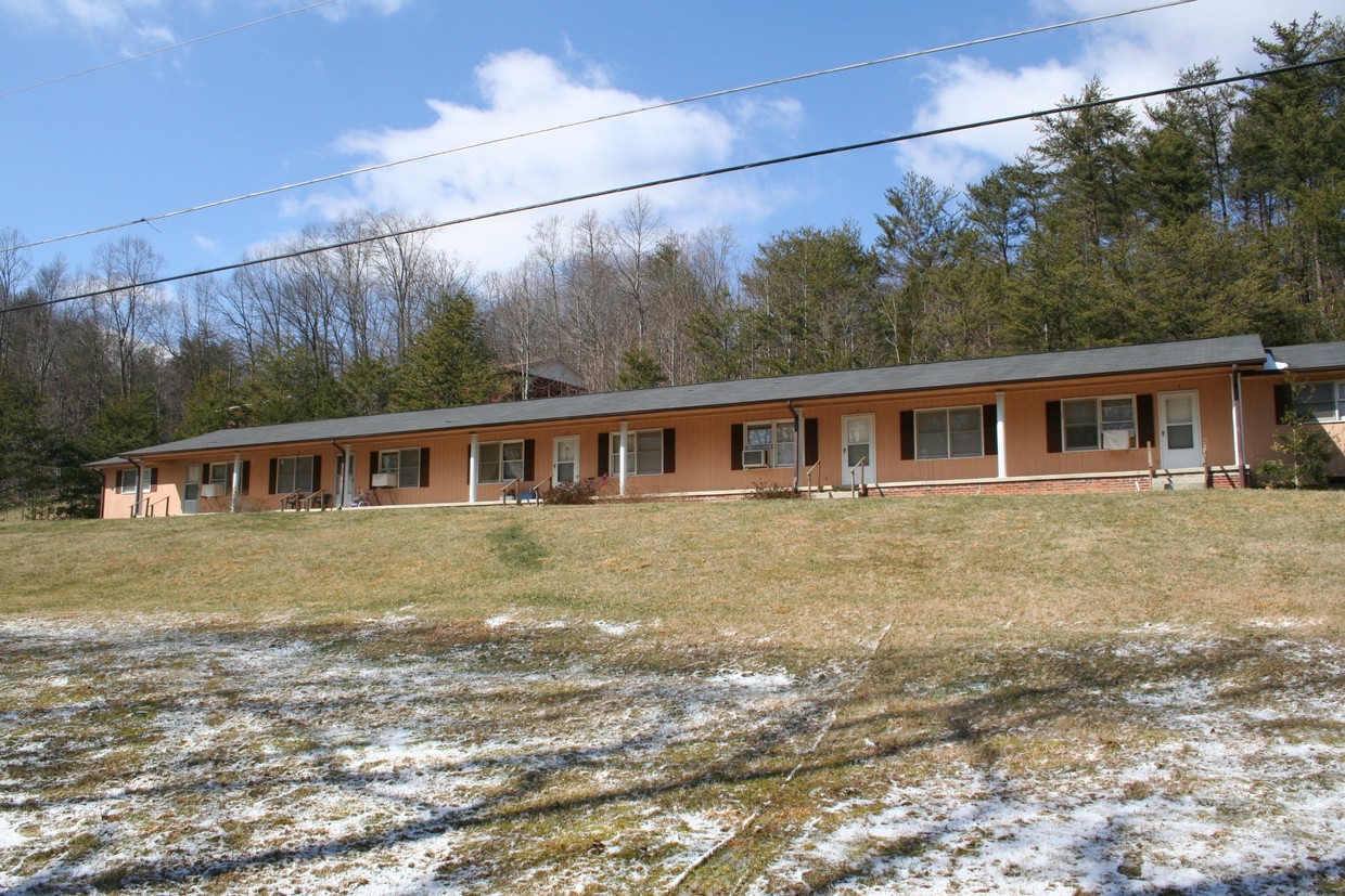 Primary Photo - Unicoi Apartments/Acreage