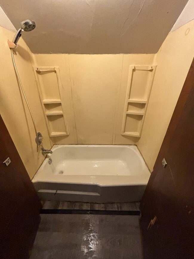 Foto del edificio - 509 W Franklin St