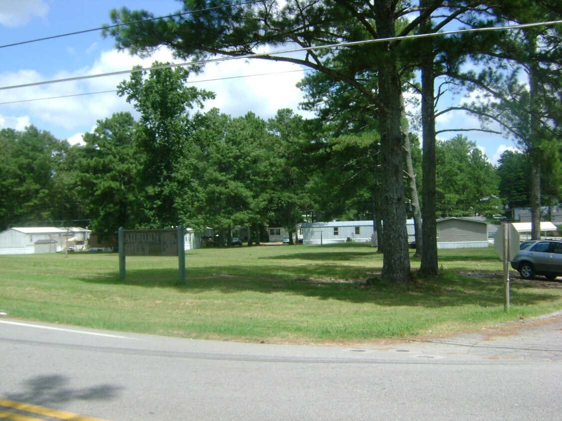 Building Photo - Auburn Hills