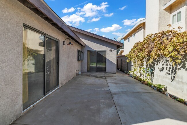 Photo - 1688 Bruin St House