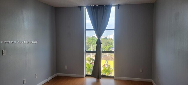 Building Photo - 13499 Biscayne Blvd