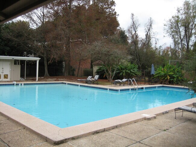 Foto del edificio - 5420 Heatherstone Dr