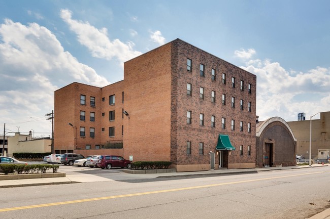 Building Photo - Milwaukee Apartments