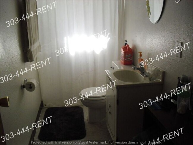 Foto del edificio - 3 Bedroom 2 Baths in Montbello