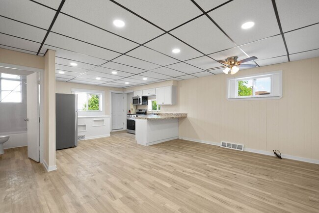 Foto del edificio - Gorgeous 2 bedroom in Pittsburgh available now!
