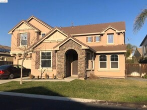 Building Photo - 5666 Arcadia Cir