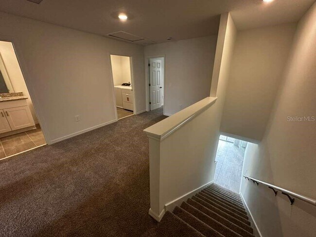 Foto del edificio - 16345 Bird of Paradise Ave