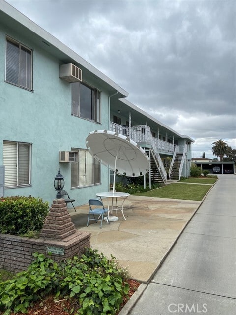Building Photo - 1032 Arcadia Ave