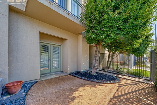 Foto del edificio - 5342 Darling St