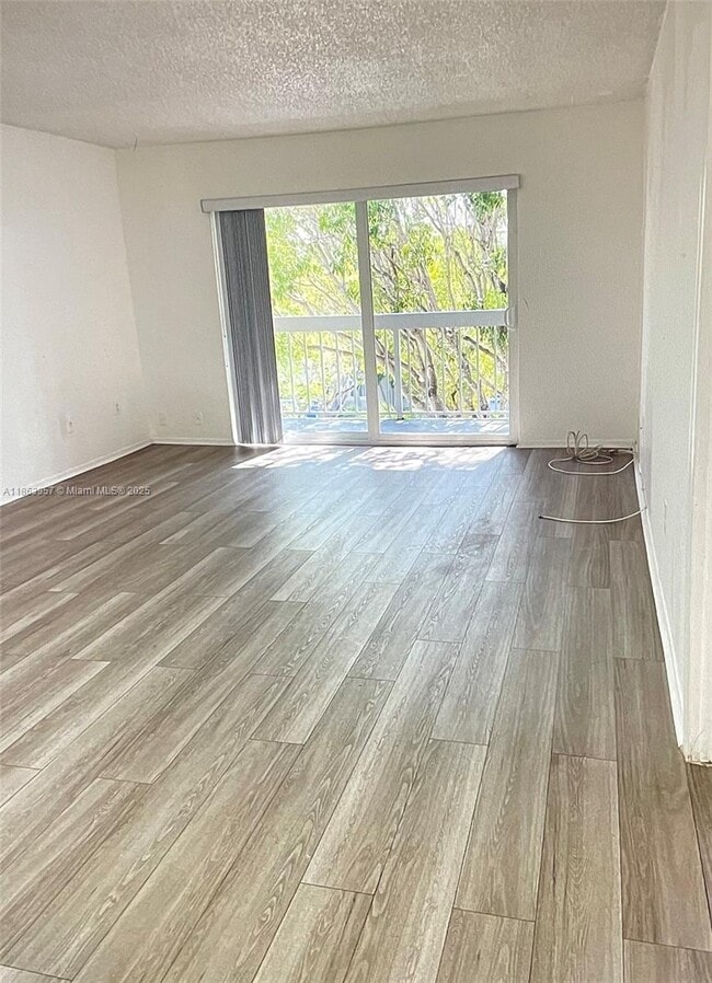 Foto del edificio - 7800 Camino Real