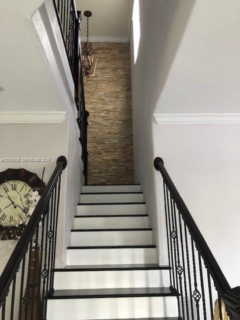 Foto del edificio - Northwest 87th Place, Hialeah, FL 33018 - 5 BR 4.5 BA single-family home