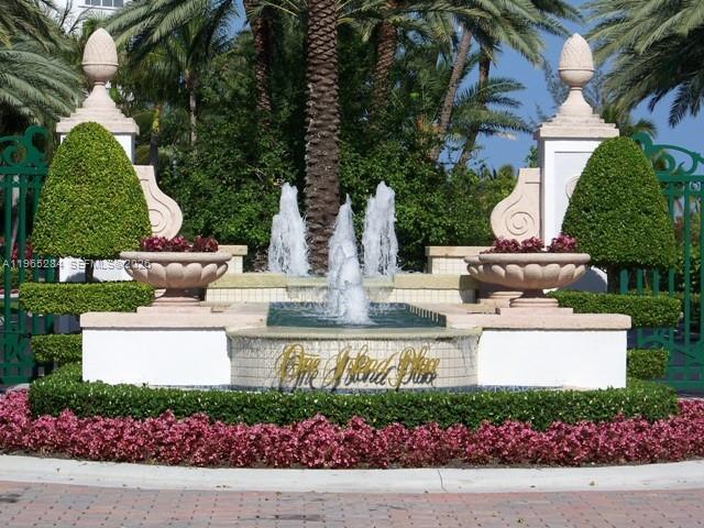 Foto del edificio - 3801 NE 207th St