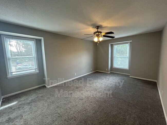 Foto del edificio - 7716 W 85th St