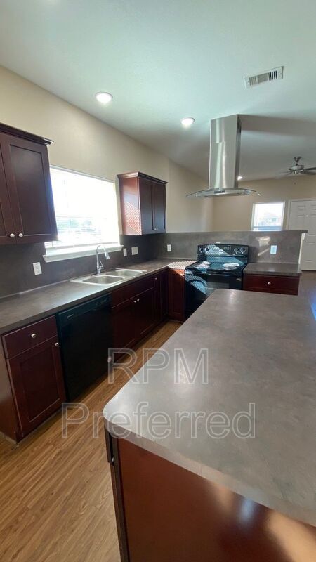 Foto del edificio - 4310 Larkspur St