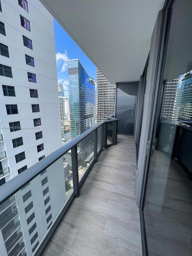 Foto del edificio - 55 SW 9th St
