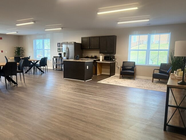 Building Photo - Overlook Ridge