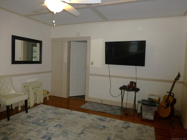Foto del edificio - 256 N Main St