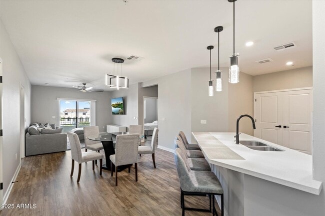 Foto del edificio - 2511 W Queen Creek Rd