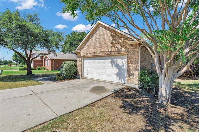 Foto del edificio - 2409 Spruce Ct