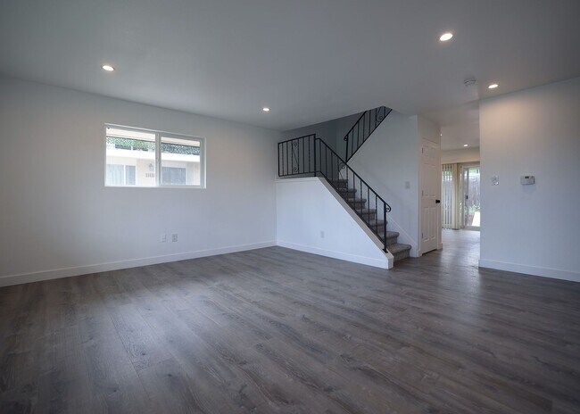 Foto del edificio - Beautiful 3 Bedroom Townhouse in Lakewood, CO