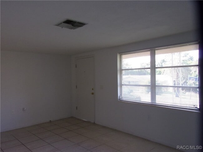 Building Photo - 25 N Barbour St