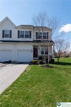 Building Photo - 955 King Way