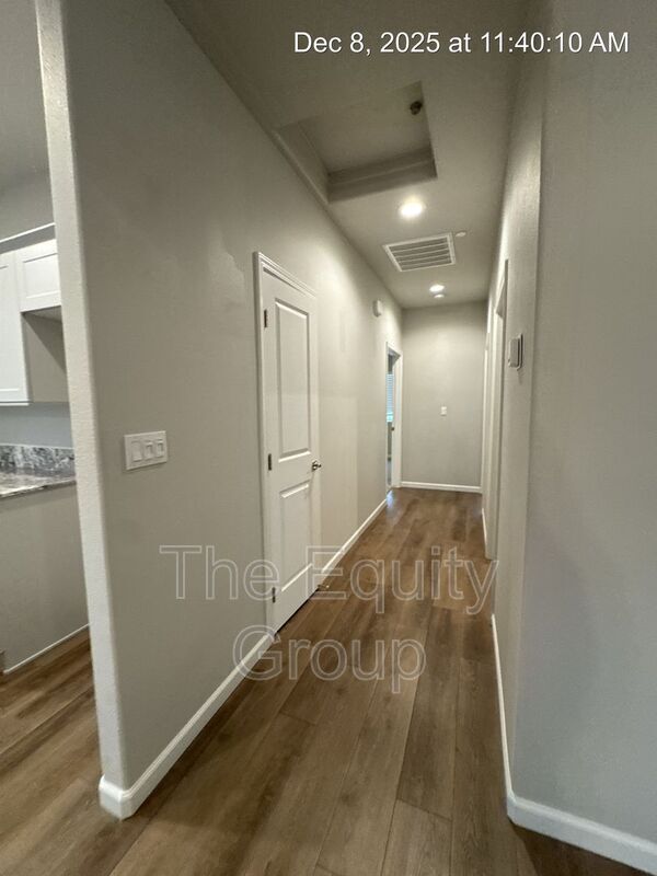 Foto del edificio - 514 S Summit St