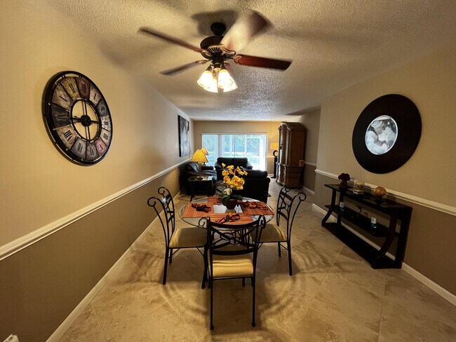 Foto del edificio - 2660 SW 22nd Ave