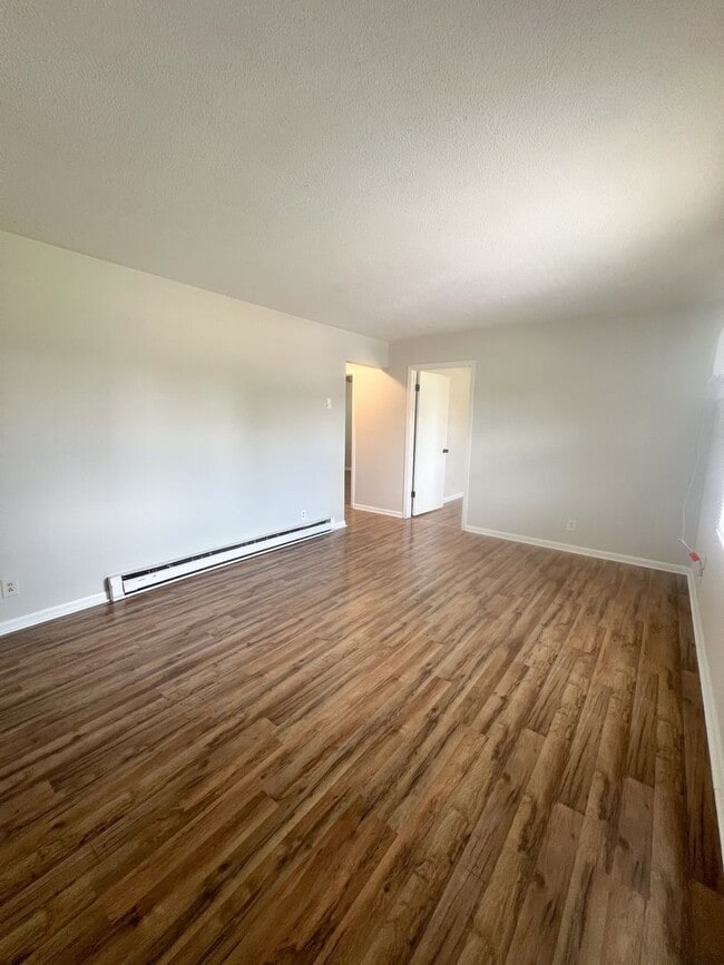 Building Photo - 107 Tandy Dr