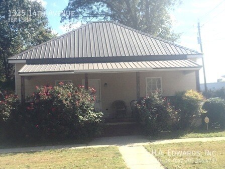Primary Photo - 1325 14th Ave