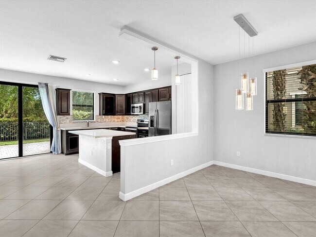 Foto del edificio - 12956 Anthorne Ln