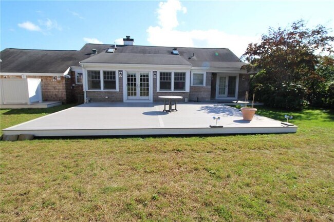 Building Photo - 504 Tuckerman Ave