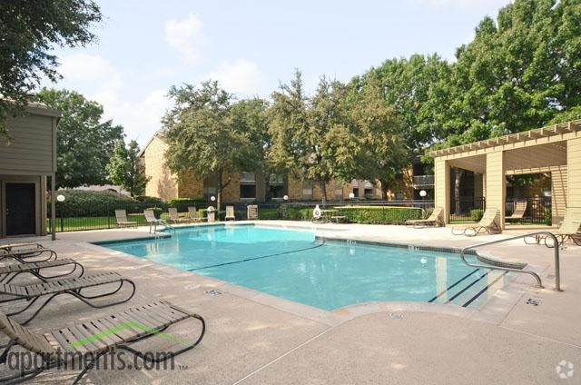 Pool - The Creek At Brookhollow Apartments