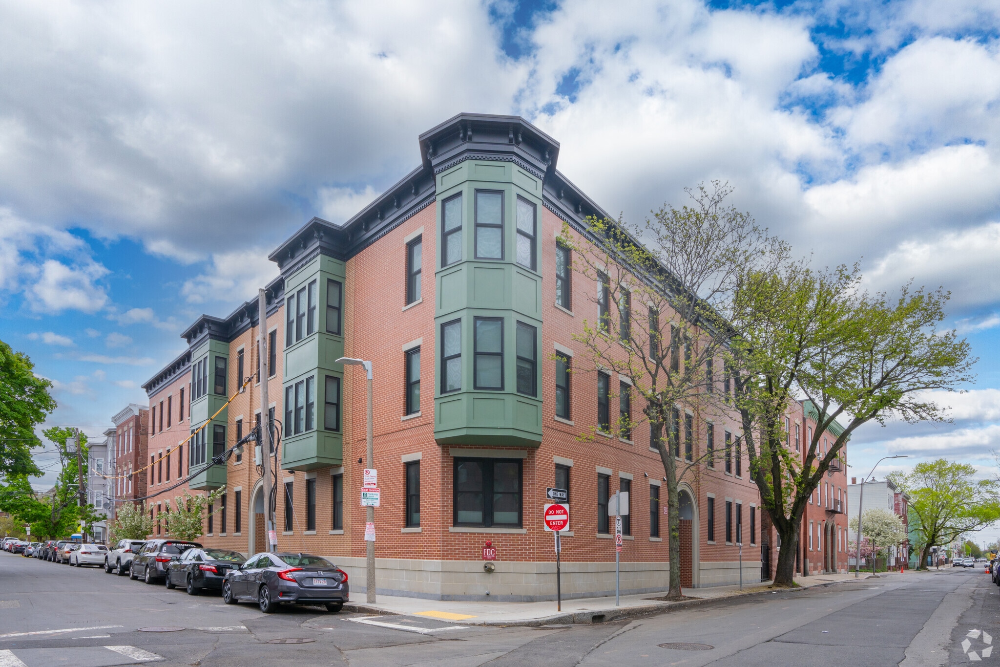 Maverick Shipyard Apartments